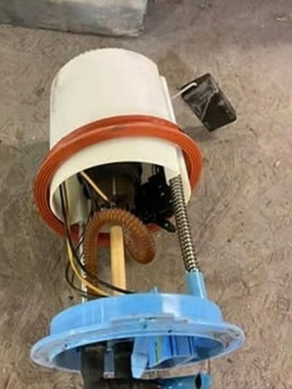 Fuel Pump Module Assembly Compatible With Volkswagen Jetta 2.5L 2008-2013